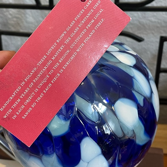 Zorza handmade glass ornament with hanger - Picture 9 of 10